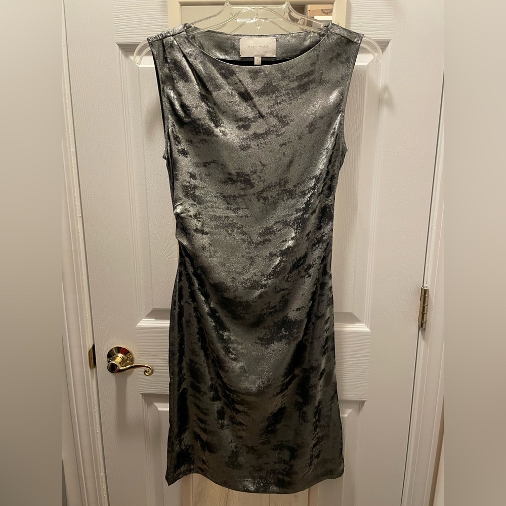 Brochu Walker Silver Sheen Sleeveless Cocktail Dress
